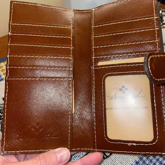 Patricia Nash Wallet New - Picture 5 of 5
